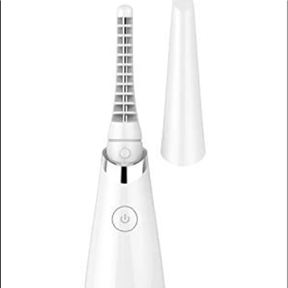 NWT Heated Eyelash Curler​